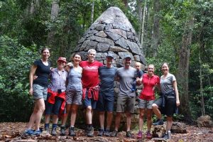the team goes for a walk in Conondale NP - Chantel, Jo, Angie, Jonno, Jon, Todd, Charlie, Jude and Jenn (also Jo has flown up to be here this weekend!)