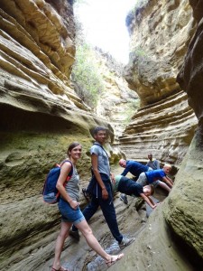 Sandra, Peter, Jessie, Niels & Jens in the gorge of Hell's Gate National Park