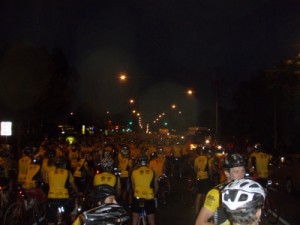 lots of riders in yellow