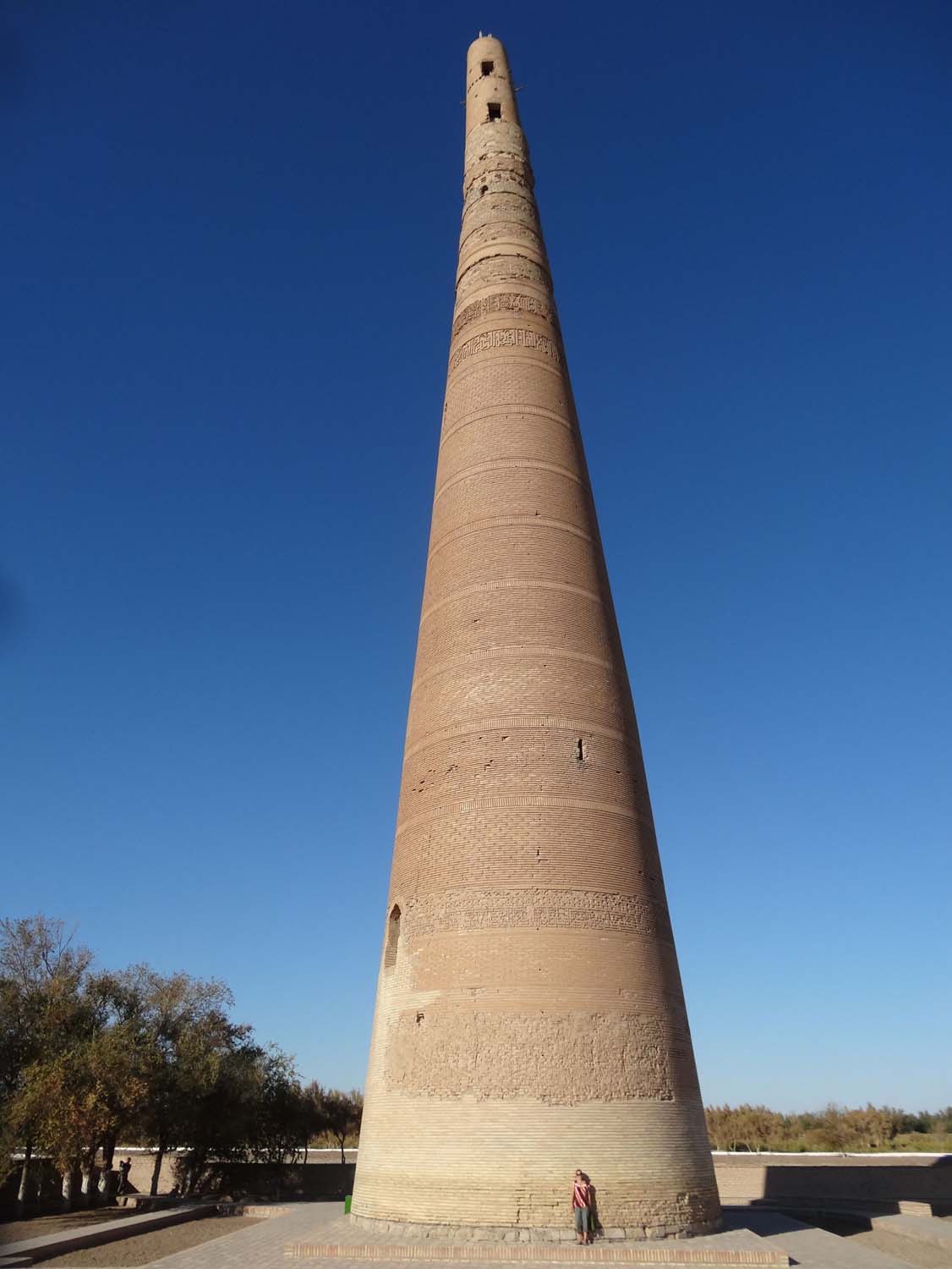 check out how wonky this 59m tall minaret is